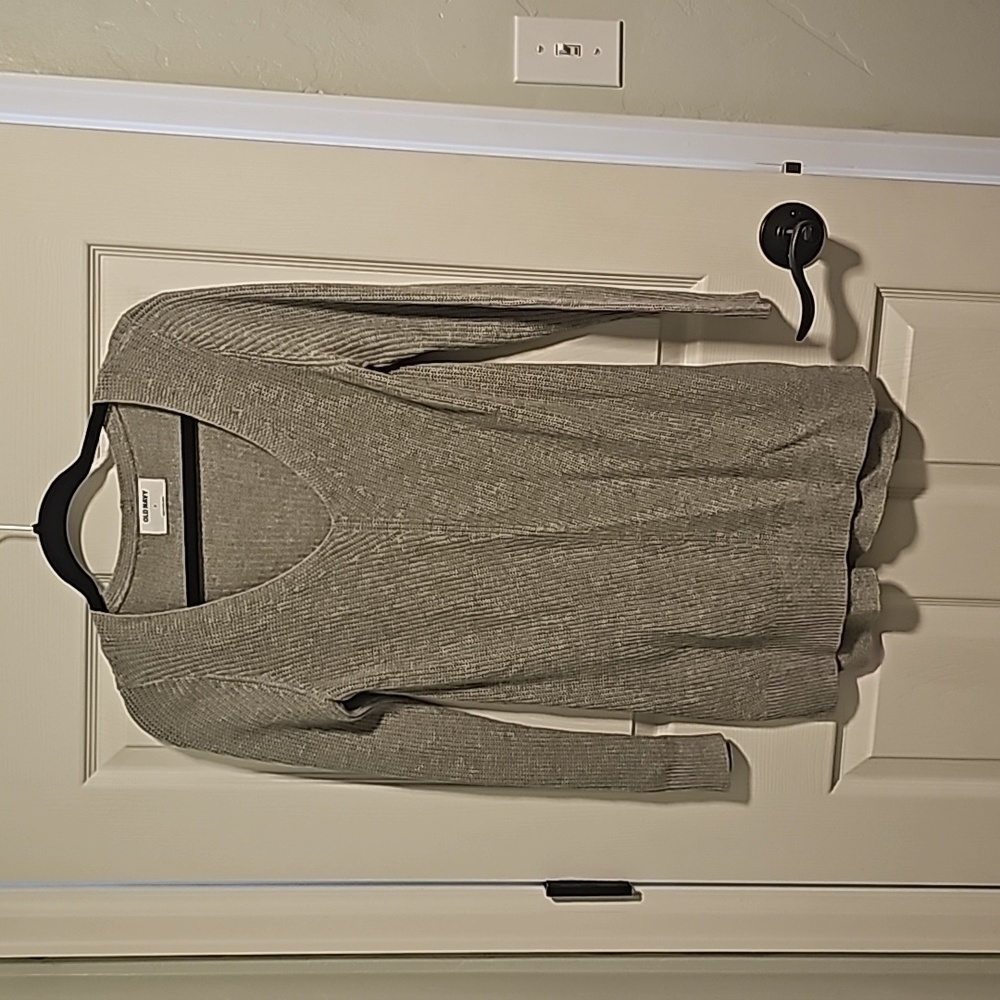 Old Navy Sweater. Small